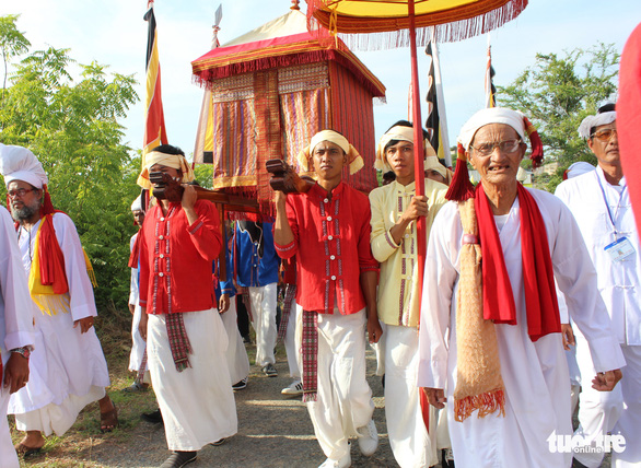 Đồng bào Chăm Ninh Thuận chỉ tổ chức lễ hội Katê trong phạm vi gia đình