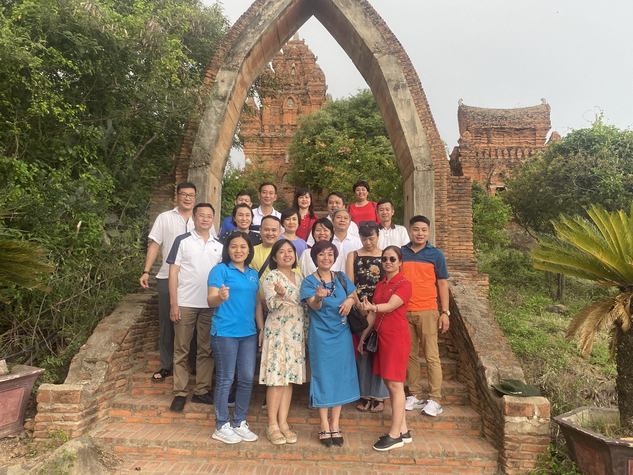 Đoàn Bộ Ngoại giao tham quan các danh lam thắng cảnh, di tích lịch sử văn hóa du lịch Ninh Thuận