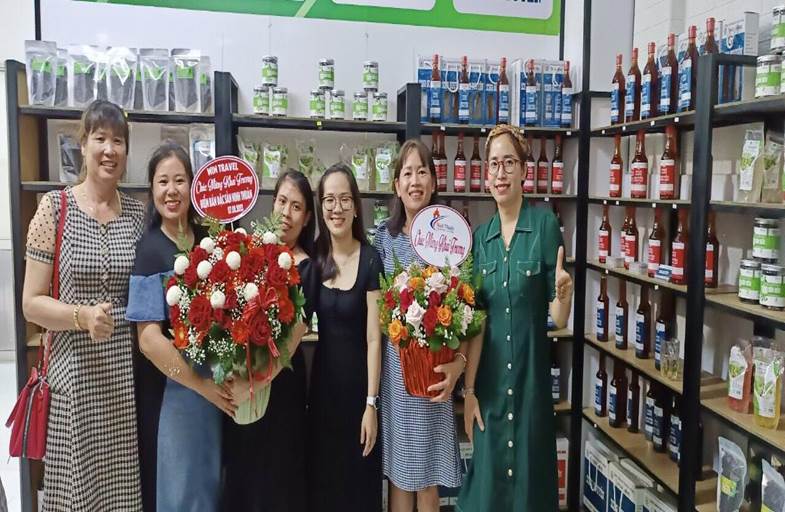Opening of Ninh Thuan specialty selling point