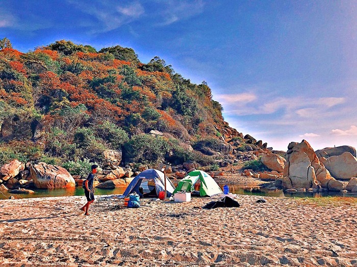 Bãi Nước Ngọt Ninh Thuận – điểm cắm trại, check in ‘đỉnh của chóp’ không thể bỏ qua