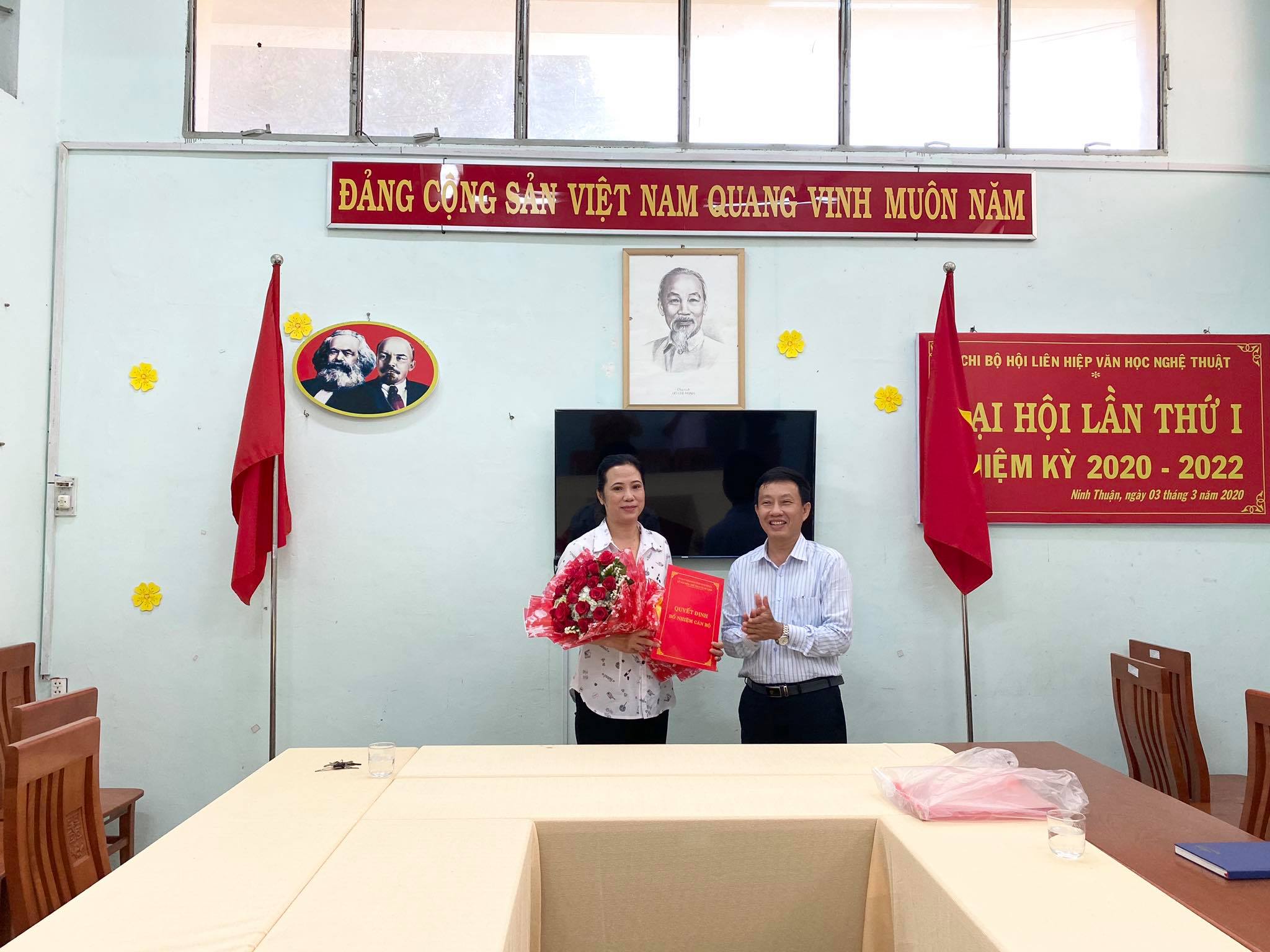 Ninh Thuan: Announcing and handing over the decision to transfer and appoint Director of Ninh Thuan Tourism Promotion Information Center